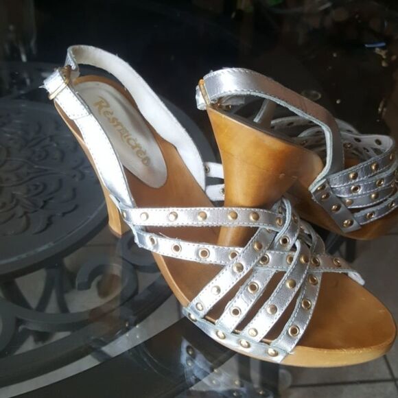 WOMEN Strap Silver and Gold Sandals - Picture 2 of 3